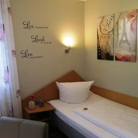 & Restaurant Kaiser Superior 3* Herrenberg