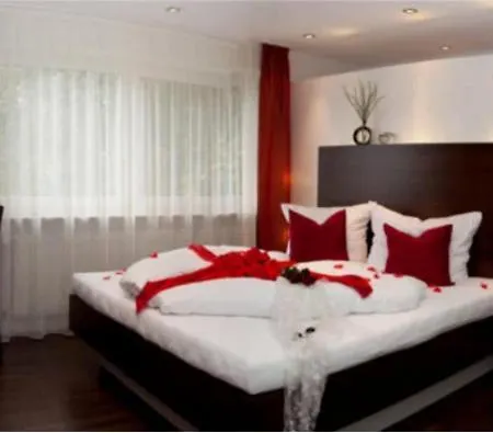 Hotel & Restaurant Kaiser Superior Herrenberg