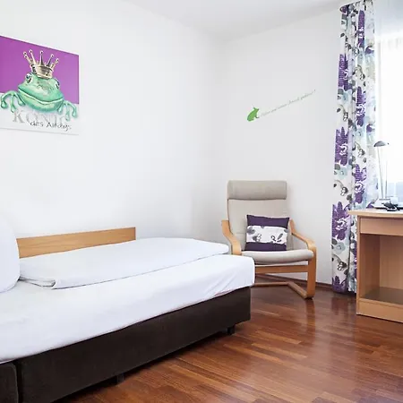 & Restaurant Kaiser Superior 3* Herrenberg