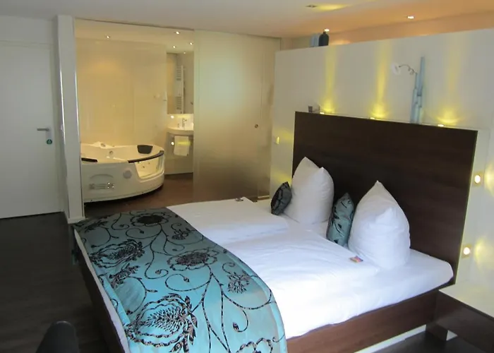 & Restaurant Kaiser Superior فندق