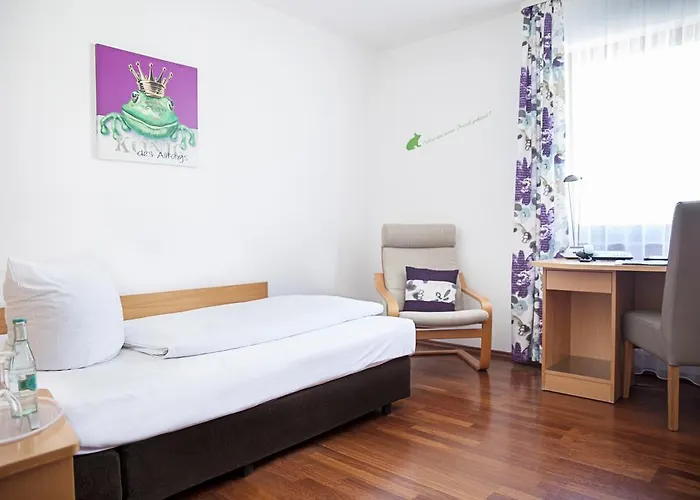 Hotel & Restaurant Kaiser Superior 3* Herrenberg